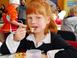 Anspruch oder Wirklichkeit? Eine gutes Schulrestaurant erkennt man daran, wenn alle Kinder mit Spaß und Freude am Essen teilnehmen!